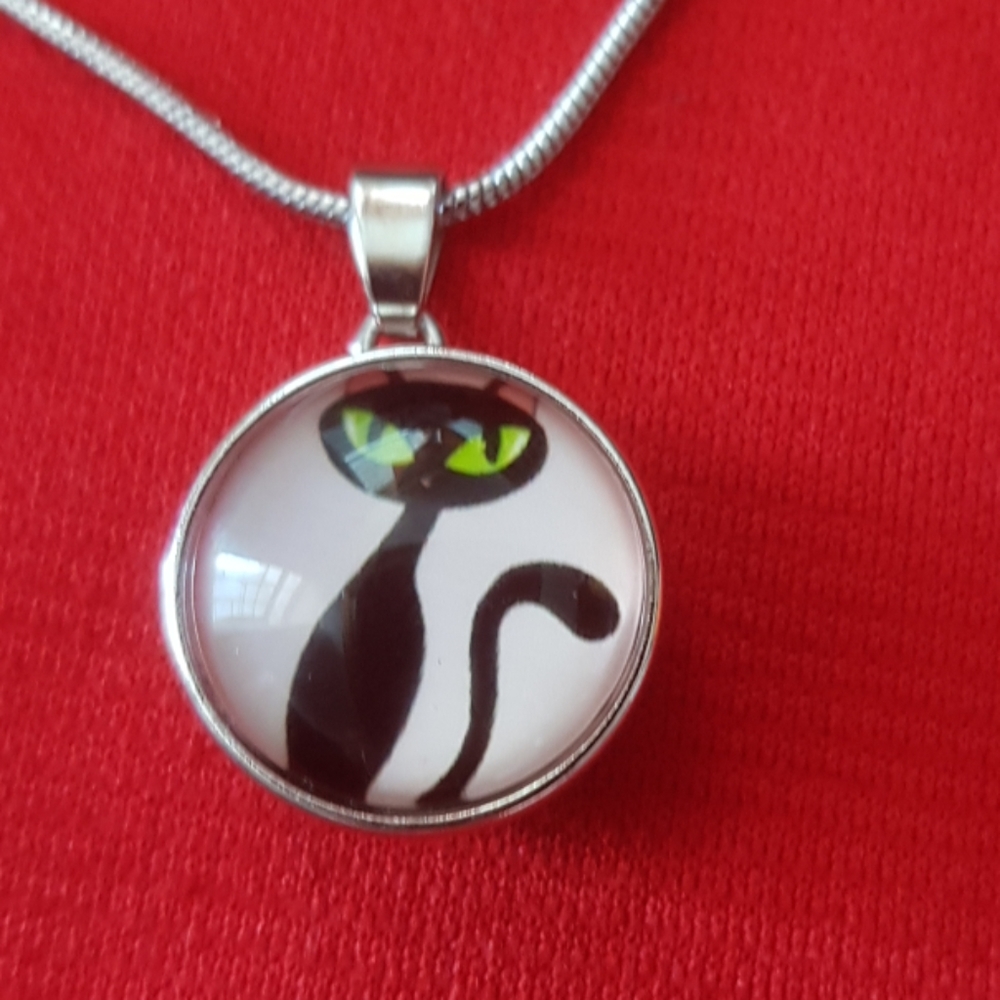 LOCKETIQUE STAINLESS STEEL CHAIN WITH PENDANT